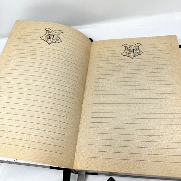 Universal Studios Harry Potter Hogwarts Alumni Journal Notebook Gray Crest - Picture 5 of 12